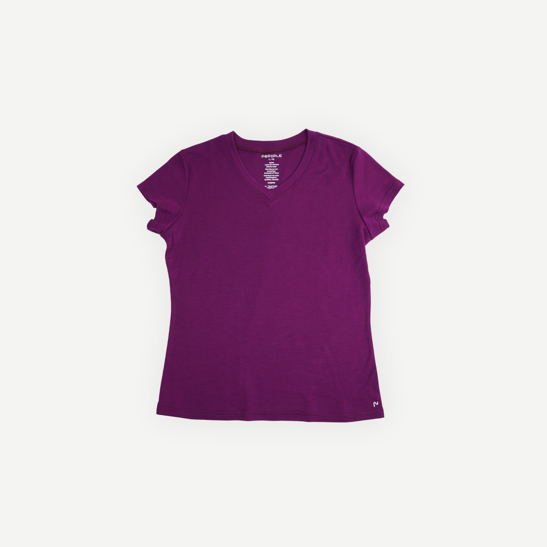 t-shirt col v en laine de mérinos pourpre - périple - vue devant